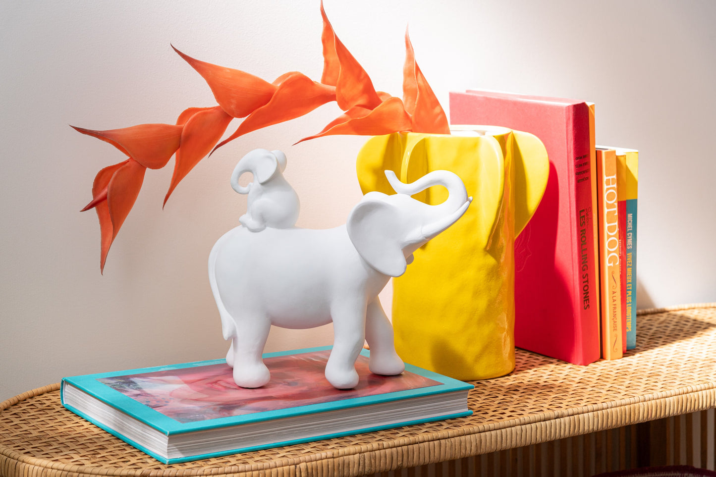 Escultura mamã e bebé elefante