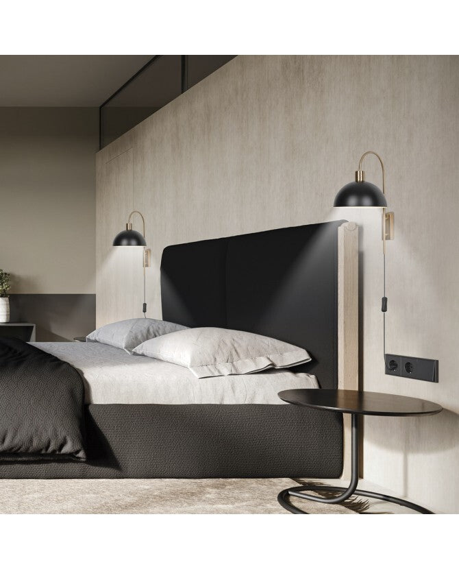 Schwarze und goldene Wandlampe Guillen mit Fassung