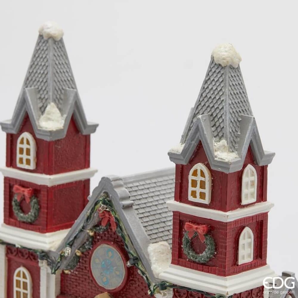 Igreja Iluminada de Natal com música
