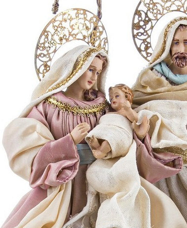 Sagrada família tons suaves e dourado