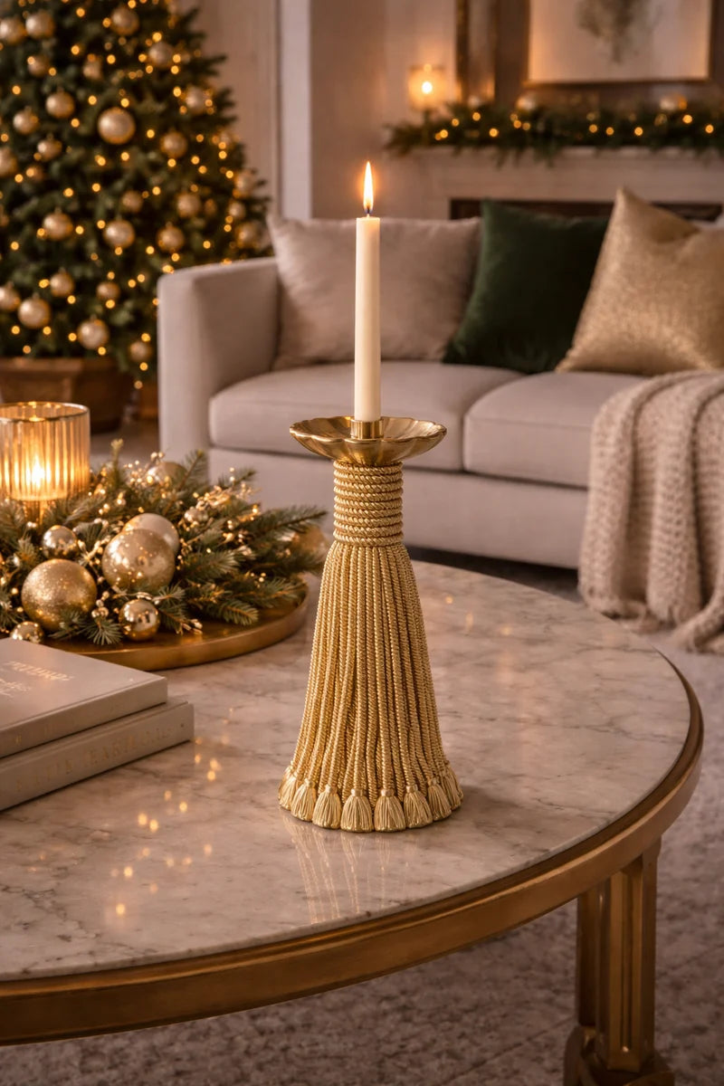 Castiçal Tassel decorativo dourado