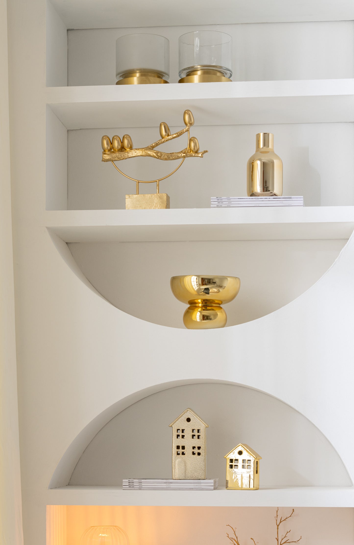 Escultura Decorativa Pássaros no Ramo Dourado