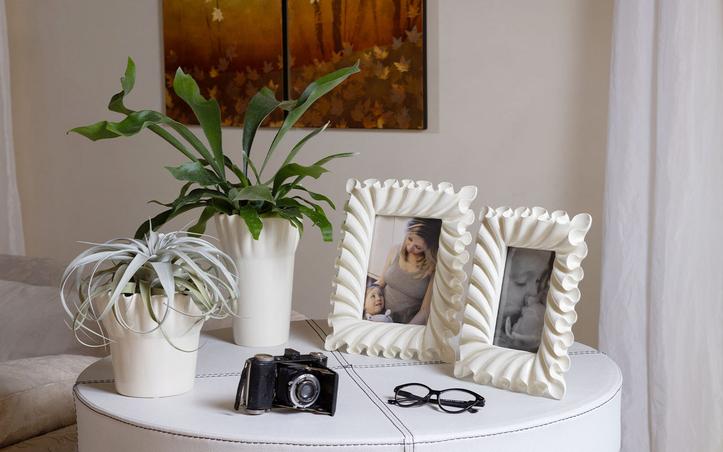 Moldura com Folhos marfim 20x25cm