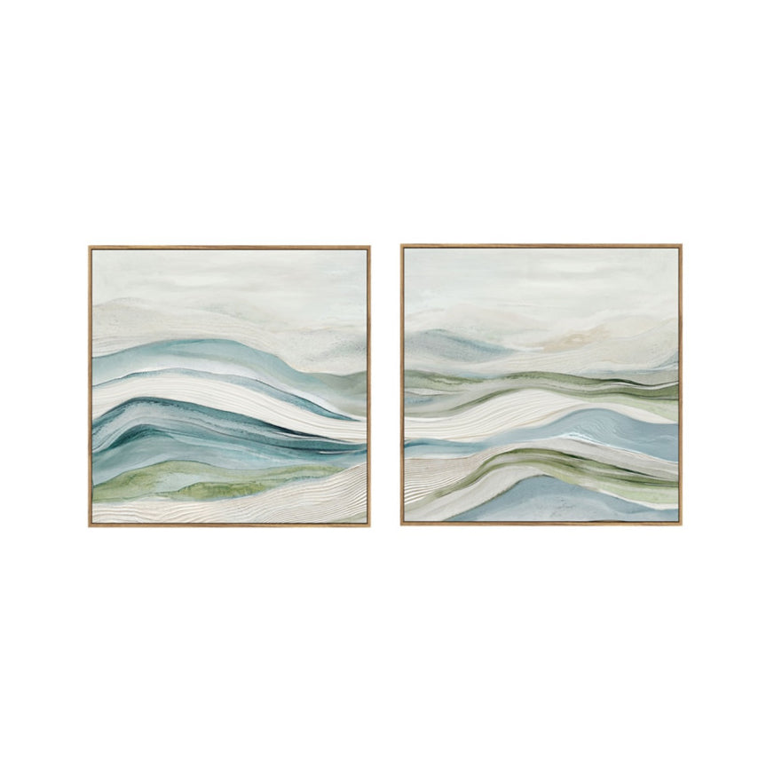 Par de quadros abstratos em tons azul, verde e marfim, com moldura de madeira castanha