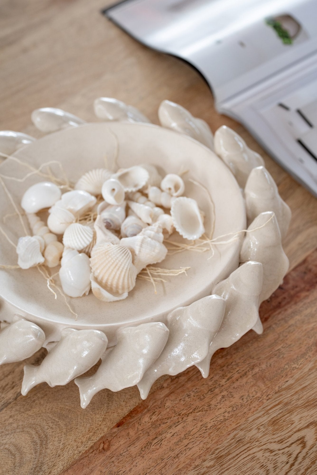 Centro de mesa Sea com peixe em cerâmica branca 32cm