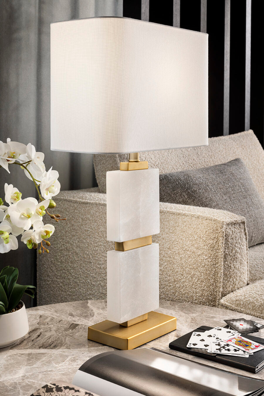 Candeeiro Alabastro branco e dourado