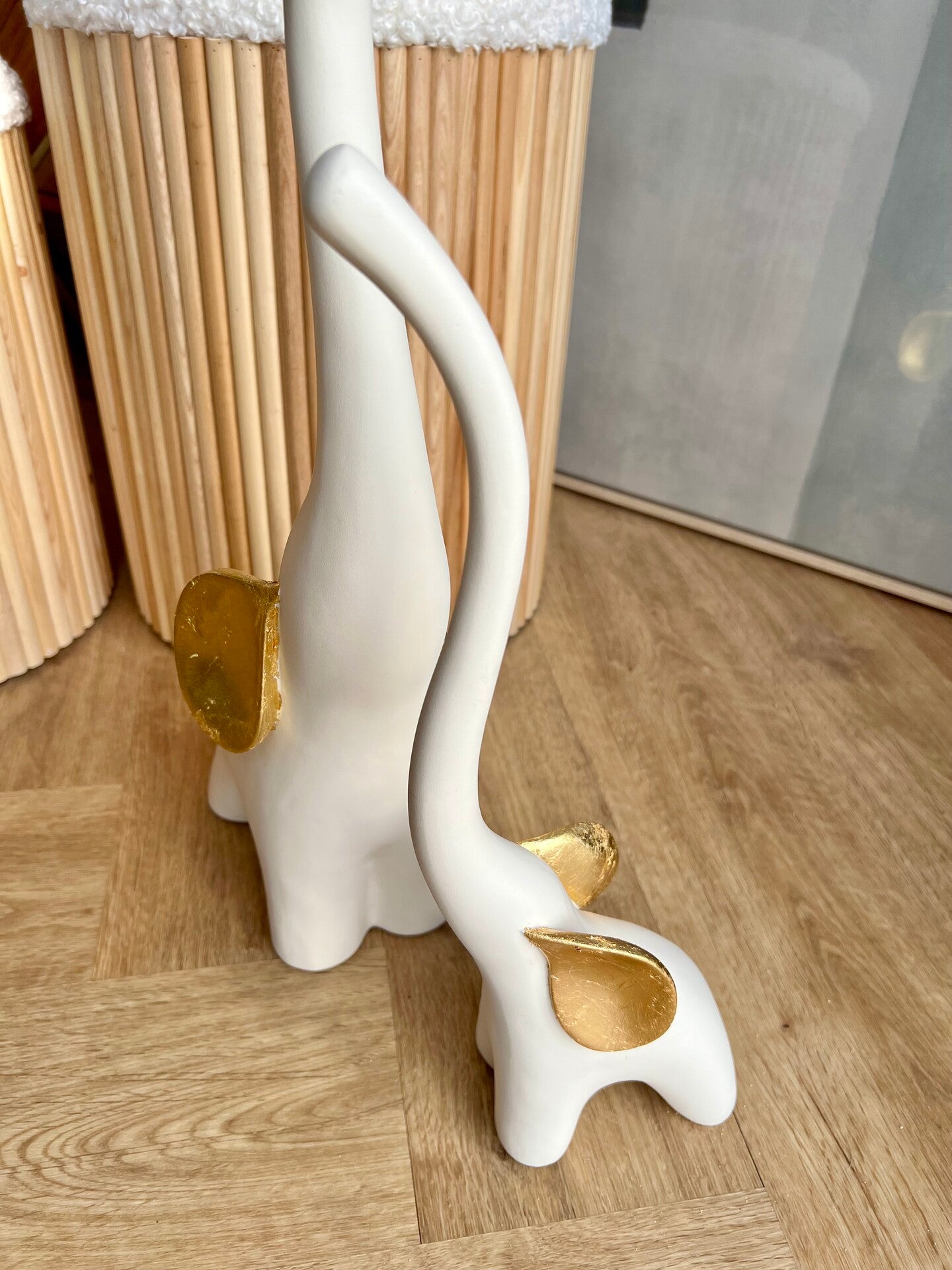 Elefantenskulptur in Beige und Gold