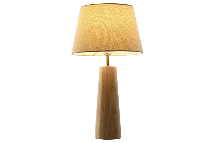 Brave Tischlampe aus Holz mit beigem Schirm