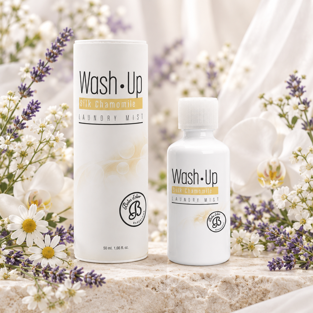 Wash-Up Silk Camomila com fundo floral de lavanda, camomila e orquídeas